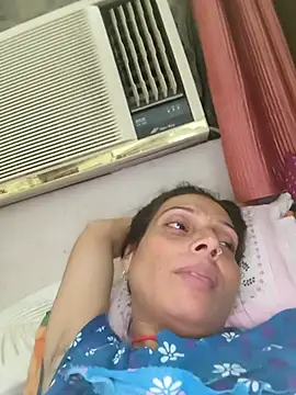 Sexy-Suhani2