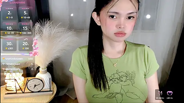wildest_fantasy live cam on StripChat