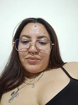samm_curvy