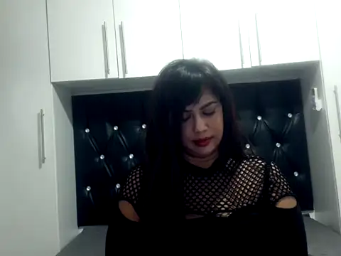 Temptress_M8 live cam on StripChat