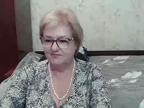 Renata62011 live cam on StripChat