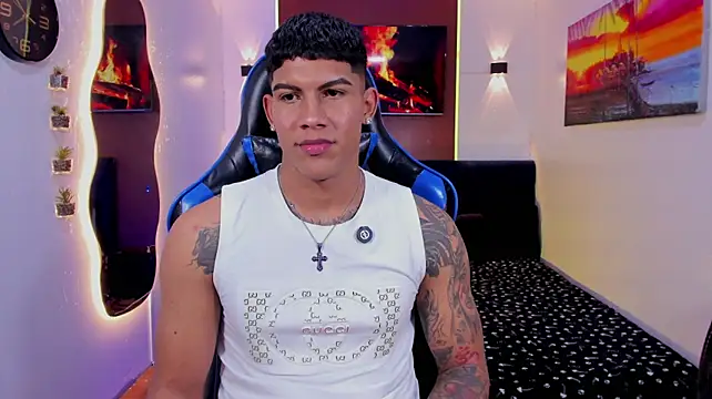 Damian_latinxxx live cam on StripChat