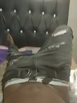 Dickninja084 live cam on StripChat