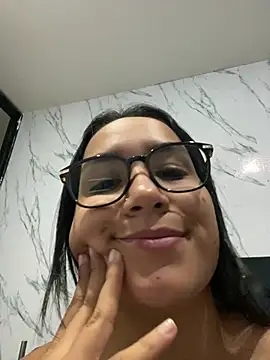 Val12777 live cam on StripChat