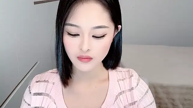 Ivy_360 live cam on StripChat