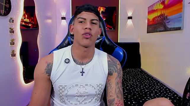 Damian_latinxxx live cam on StripChat