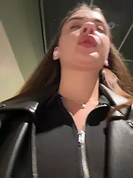 KristiRich live cam on StripChat