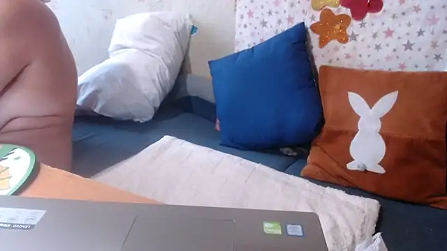QueenLana live cam on StripChat