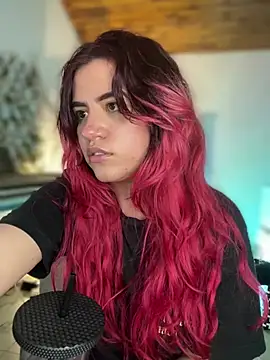 NikkiNix
