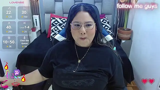 evelin_zaens live cam on StripChat