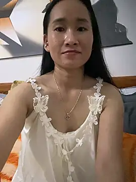 siorin_24 live cam on StripChat