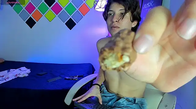 Marcoviolet live cam on StripChat