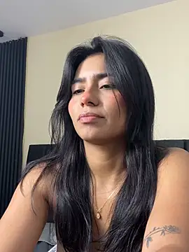 AriaJoy_ live cam on StripChat