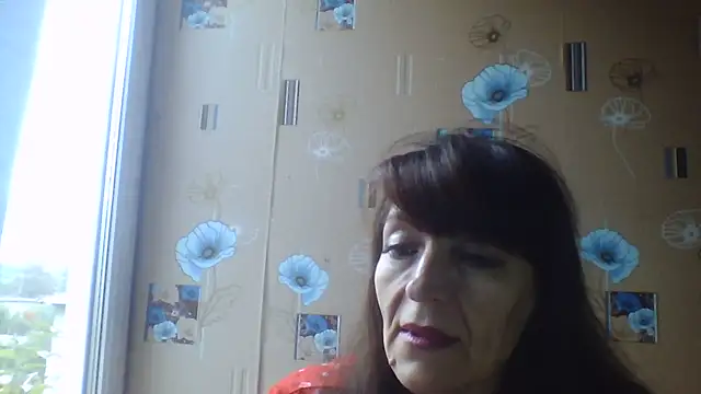 Nikoletta333 live cam on StripChat