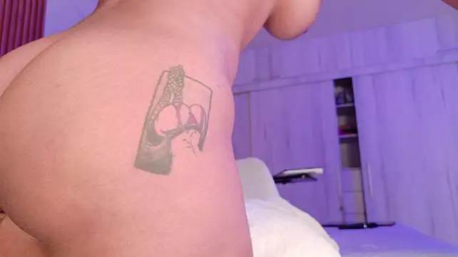 mia_hank
