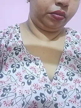 Ravina_patil1 live cam on StripChat