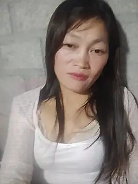 Buong-binh live cam on StripChat