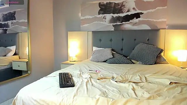 Foxy_Fer live cam on StripChat