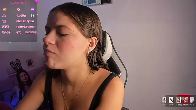 PaigeJayden live cam on StripChat