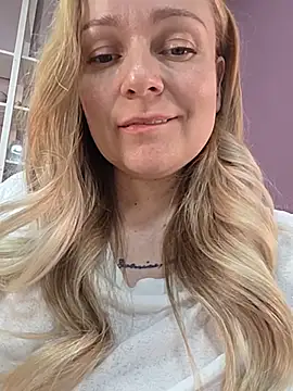 Bondgirl_013