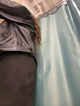 kristirich (F young) - Play with tits🍒