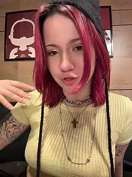 Lilly__Kiss live cam on StripChat