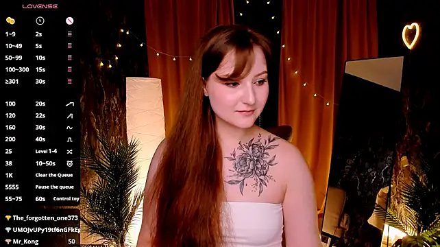 velvet_cherry_ live cam on StripChat