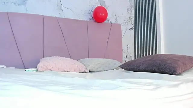 georgina_lulu live cam on StripChat