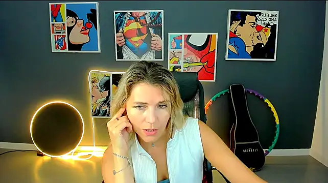 NicoleHitman live cam on StripChat