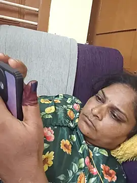 vanithasree505 live cam on StripChat