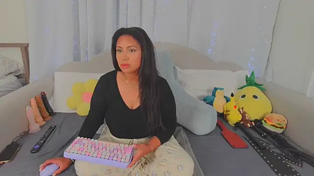 MeghanXO live cam on StripChat