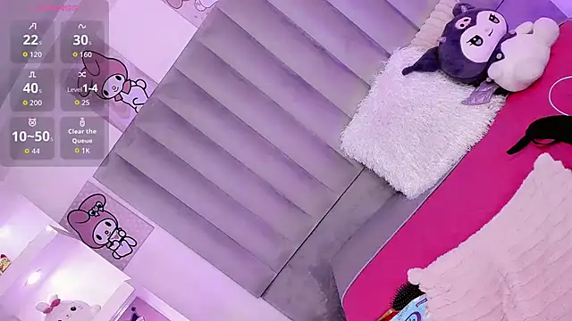 ClaudiaSophia live cam on StripChat