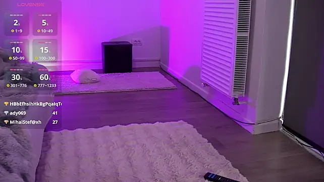 LarissaKennedy live cam on StripChat
