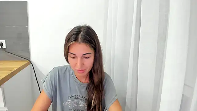 summmmersky1 live cam on StripChat