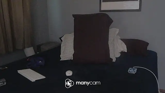 NWBuilt live sex cam