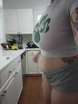 HollyTattoo live cam