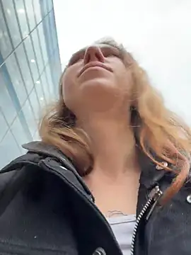 outdoor-houndour live sex cam