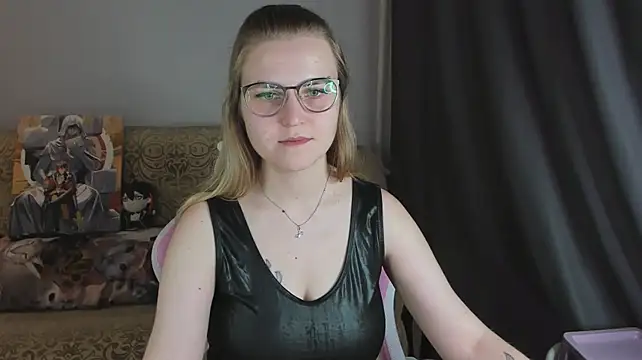 MissBrightShine live cam on StripChat