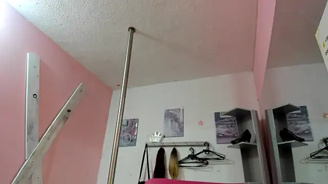 CAMILA--REY live cam on StripChat
