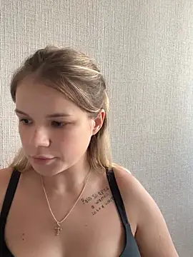 KimEvanss live cam on StripChat