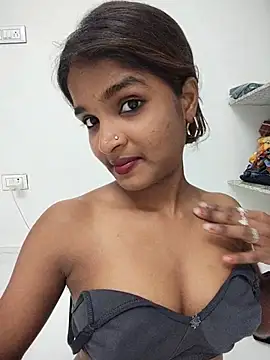 Honey-000 live cam on StripChat