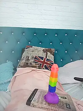 gisellsaenz live cam on StripChat