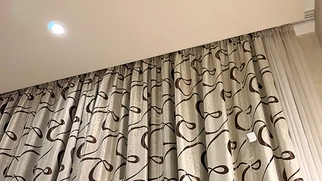 dolly_ll (F young) - Finger pussy