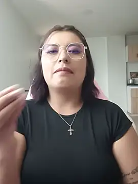 Amylaaa_ live cam on StripChat