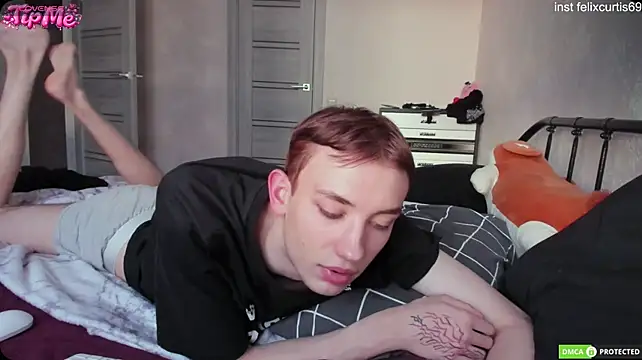 felixcurt69 live cam on StripChat