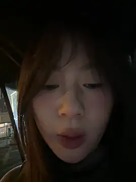 xiaoyalaoshi live cam on StripChat