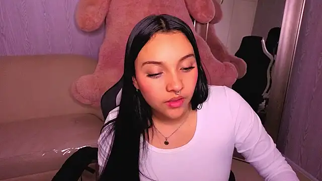 lia_harper_t