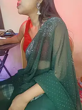 Mayara103xx live cam on StripChat