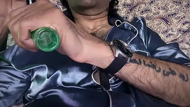 icebergslim281 live sex cam