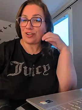 Canadian_BBW